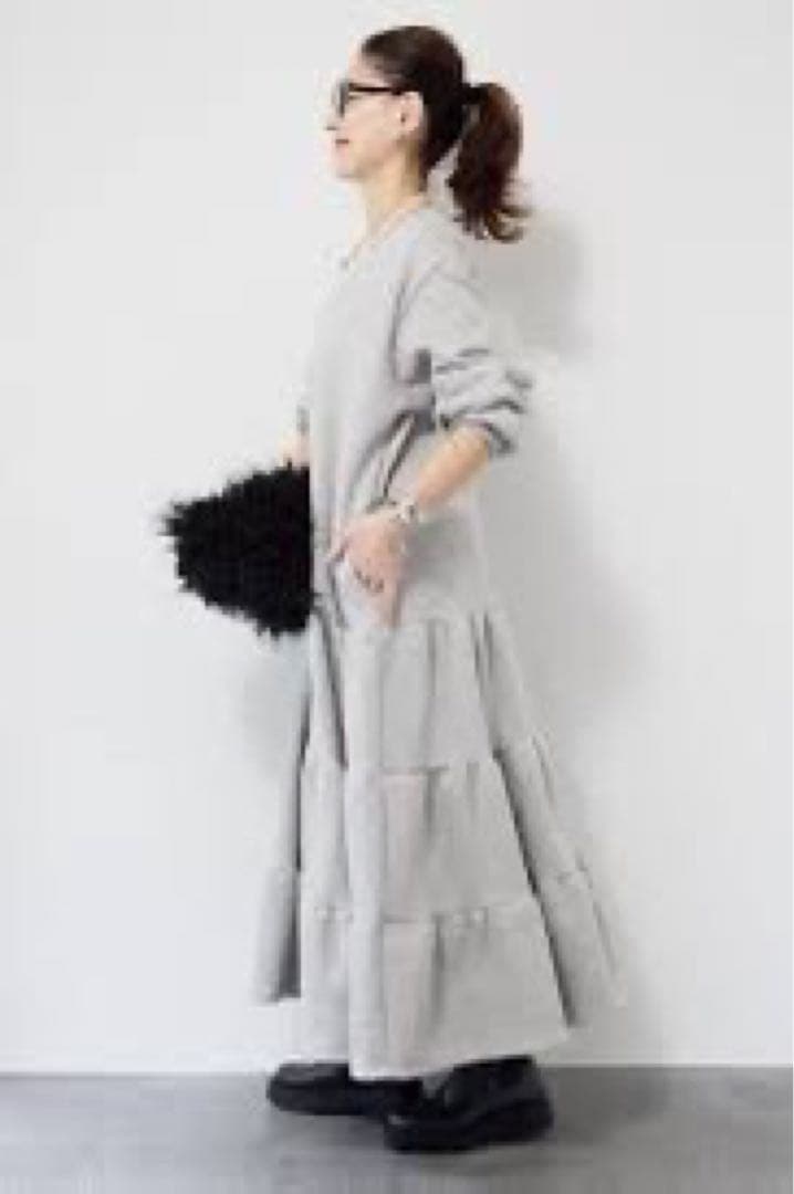 新品未使用　plusOTO.HA裏起毛ティアードスウェットワンピース/グレー