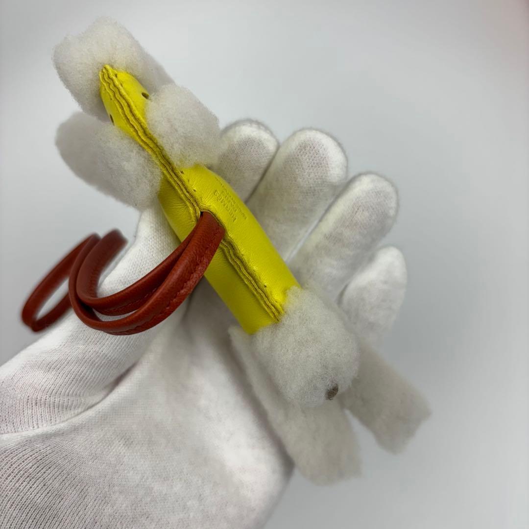 美品✨エルメス バディチャーム 犬 アニマル ドッグ レザー ライムイエロー 黄