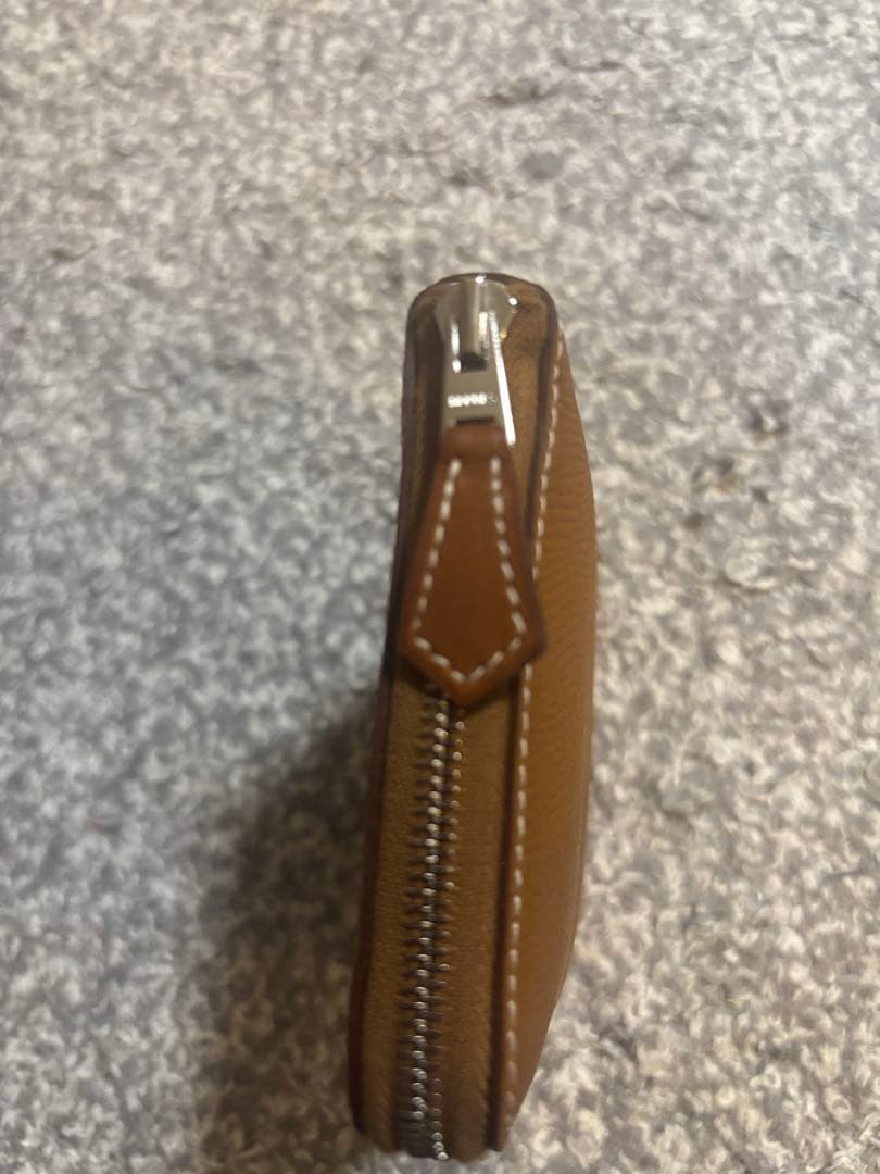 【新品！未使用】シルクイン コンパクト　ゴールド エルメス