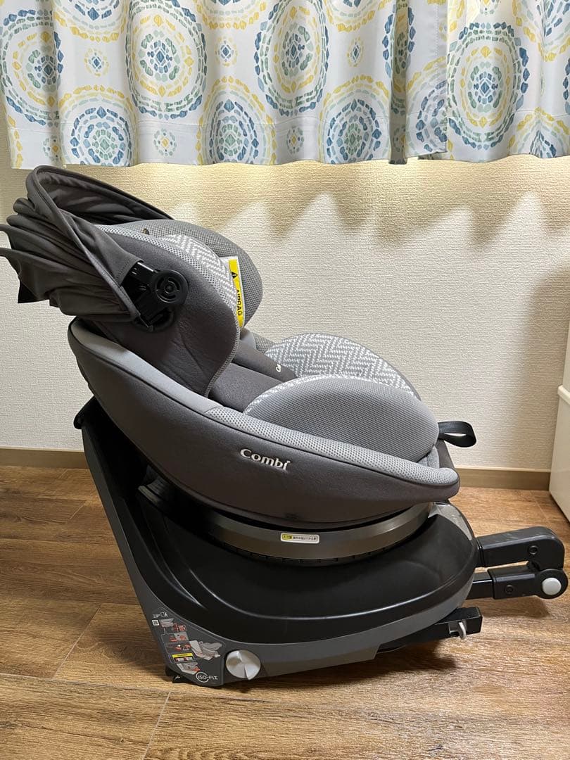 Combi 回転式チャイルドシート グレー【値下げしました】