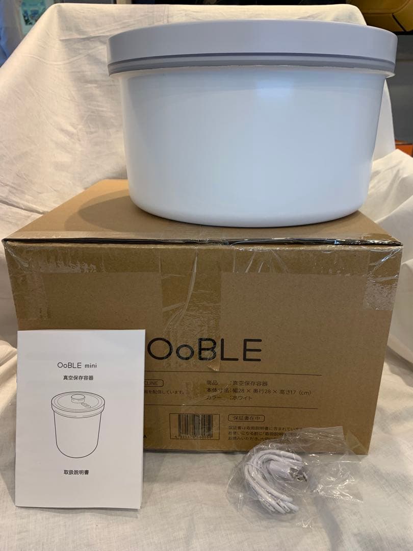 OoBLE mini 真空保存容器　未使用品