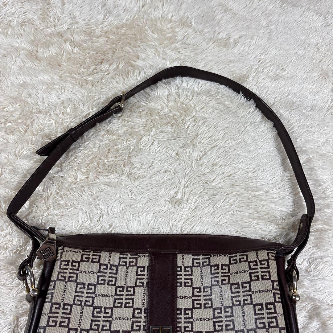 GIVENCHY ジバンシィ ショルダーバッグ モノグラム 4G PVC レザー