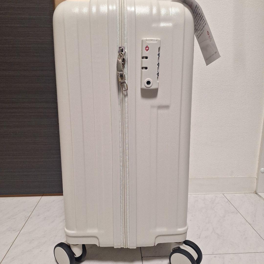 【新品】しまむら　ちはるコラボ　シンデレラ　キャリー