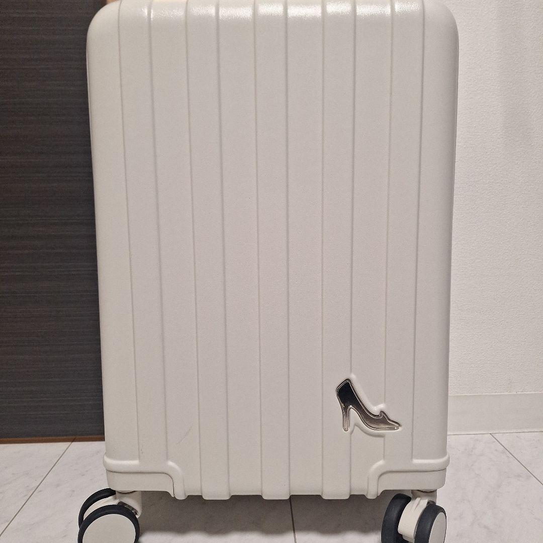 【新品】しまむら　ちはるコラボ　シンデレラ　キャリー