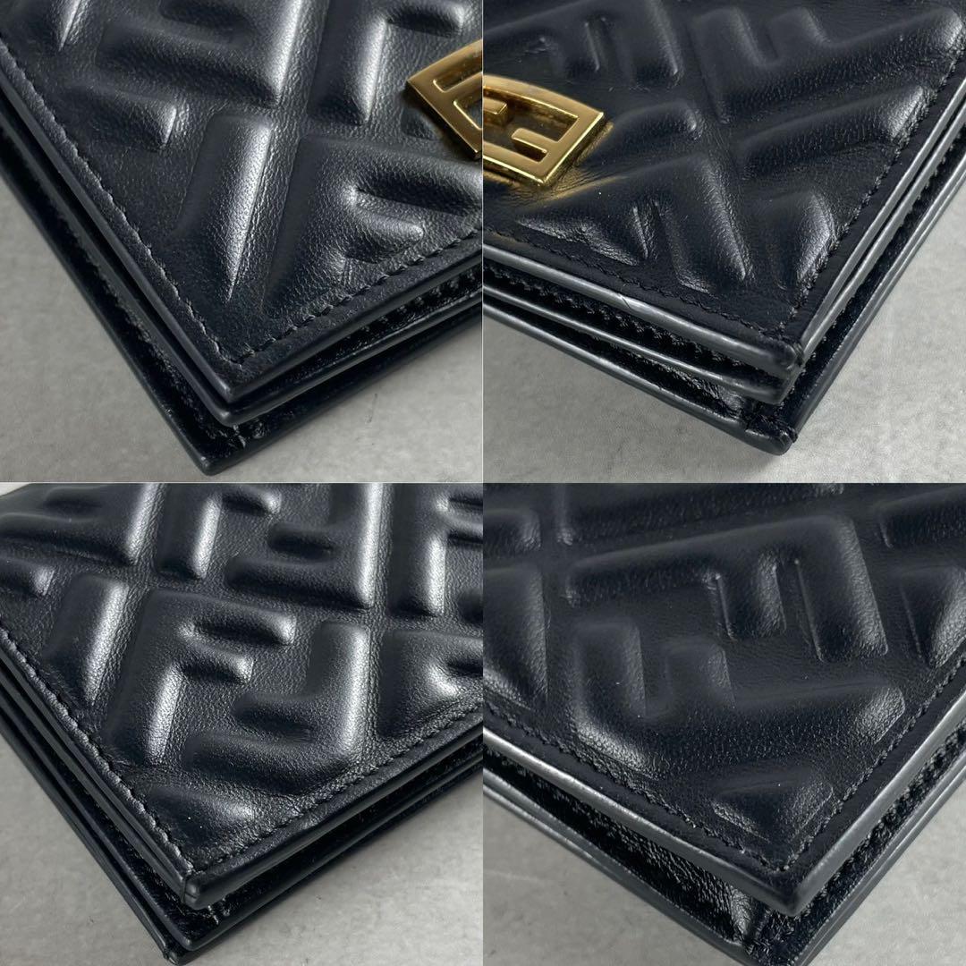 【極美品】フェンディ 折り財布 バケット エンボス 金具 ロゴ 総柄 レザー