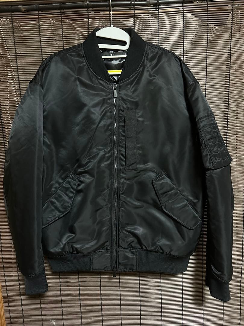 【美品】UNIQLO +J ハイブリッドダウンオーバーサイズMA-1ブルゾン