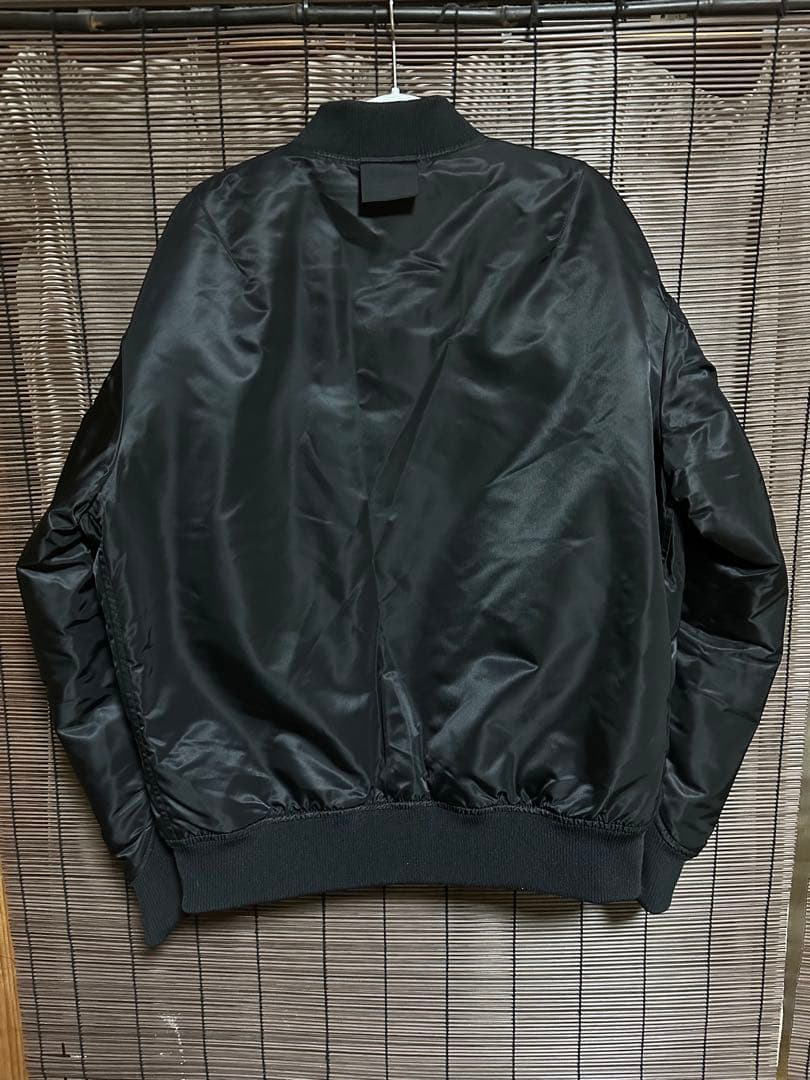 【美品】UNIQLO +J ハイブリッドダウンオーバーサイズMA-1ブルゾン