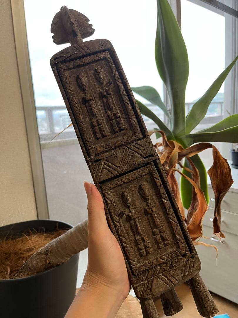 ドゴン族　薬箱　アフリカンアート 木製彫刻