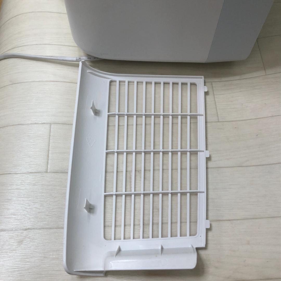 SHARP シャープ　衣類除湿乾燥機　CM-L100 ホワイト　2021年製