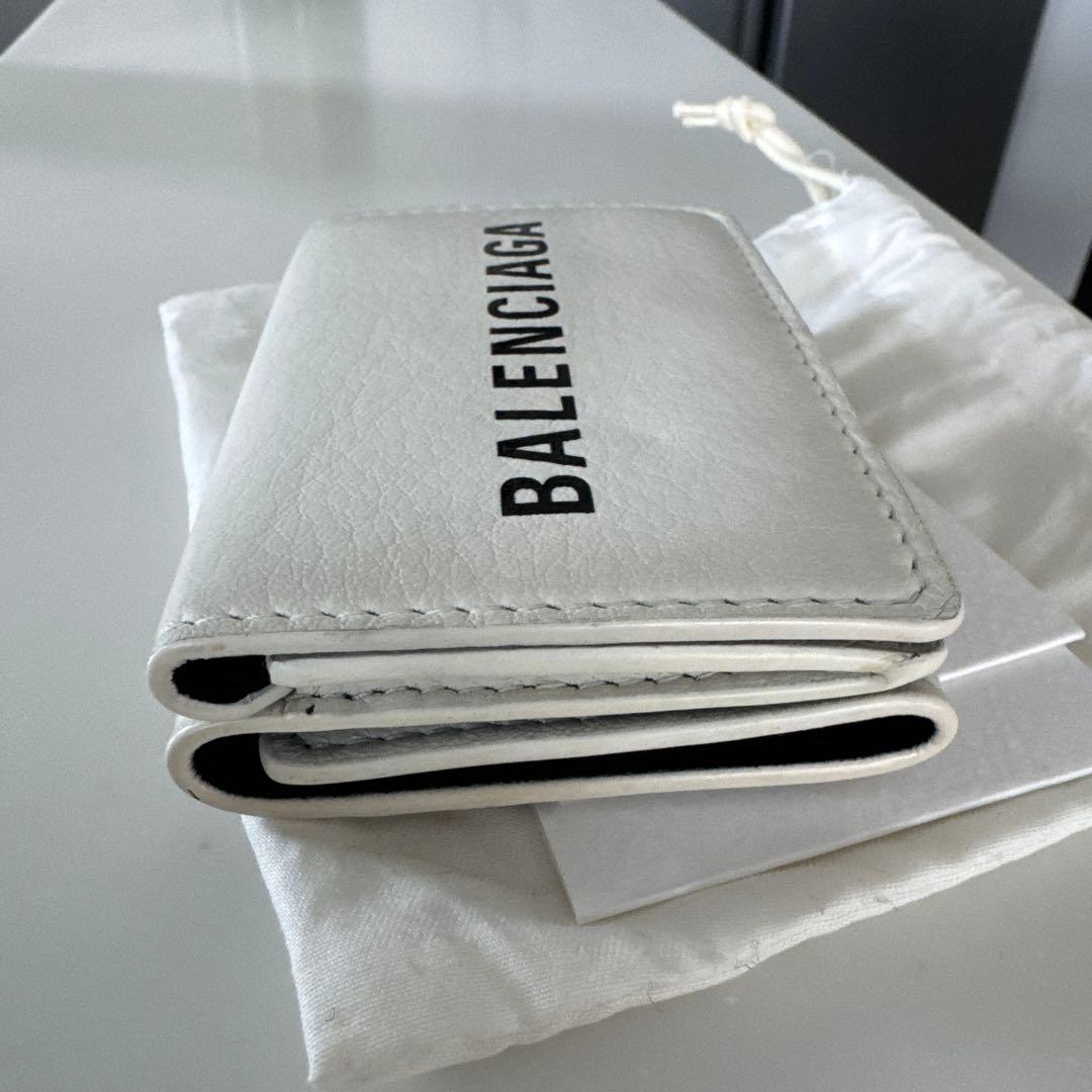 BALENCIAGA ホワイト三つ折り財布　最終値下げ