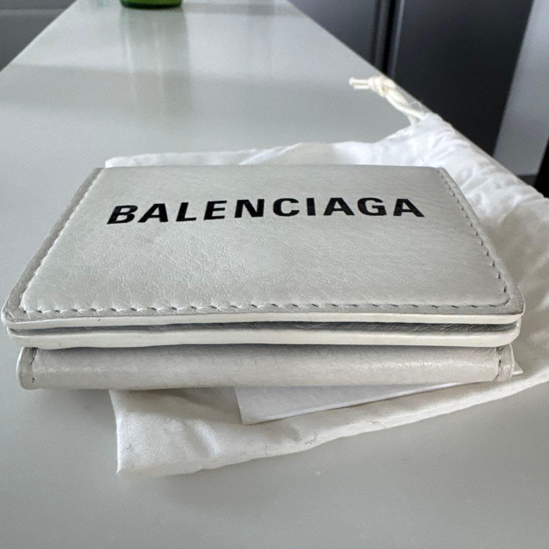 BALENCIAGA ホワイト三つ折り財布　最終値下げ