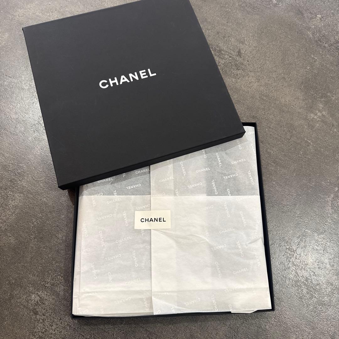 今季新作　新品　CHANEL 黒ニット帽 ロゴ刺繍入り