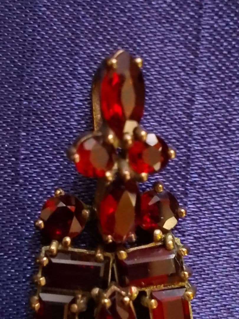ガーネットペンダントトップ(ヴィンテージ) です!! ＼(^-^)／