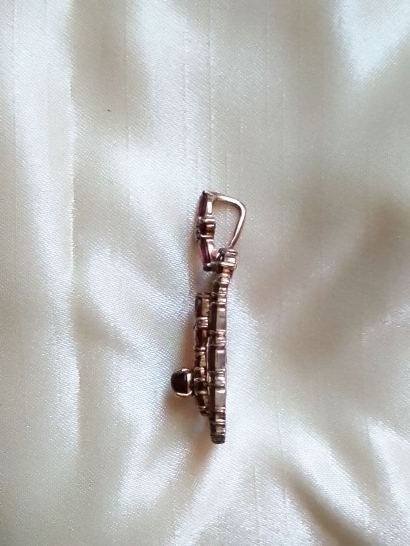 ガーネットペンダントトップ(ヴィンテージ) です!! ＼(^-^)／