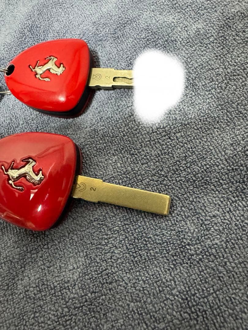 フェラーリ 458 等に　タイプリモコンキー 合鍵