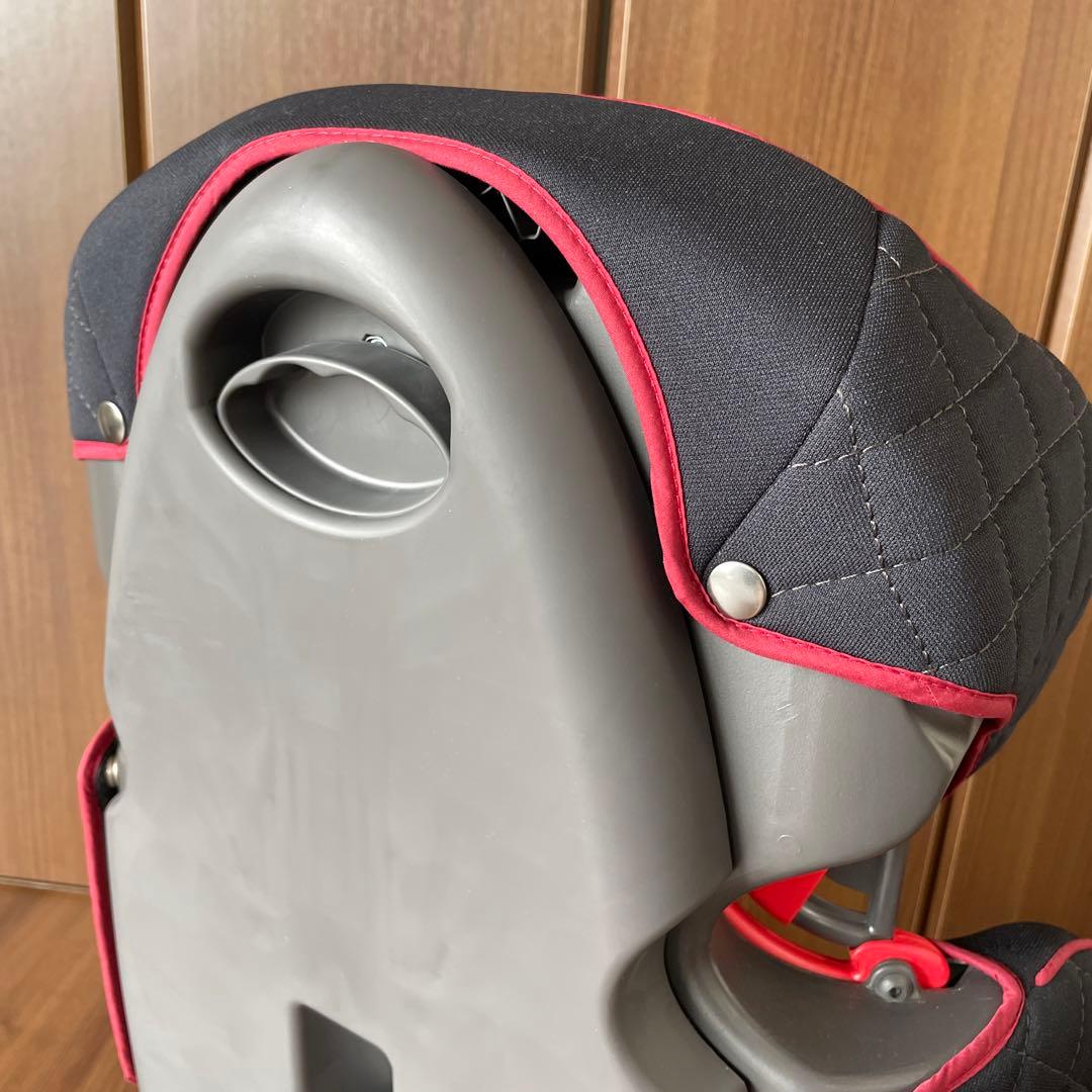 Lexus ジュニアシート 黒と赤