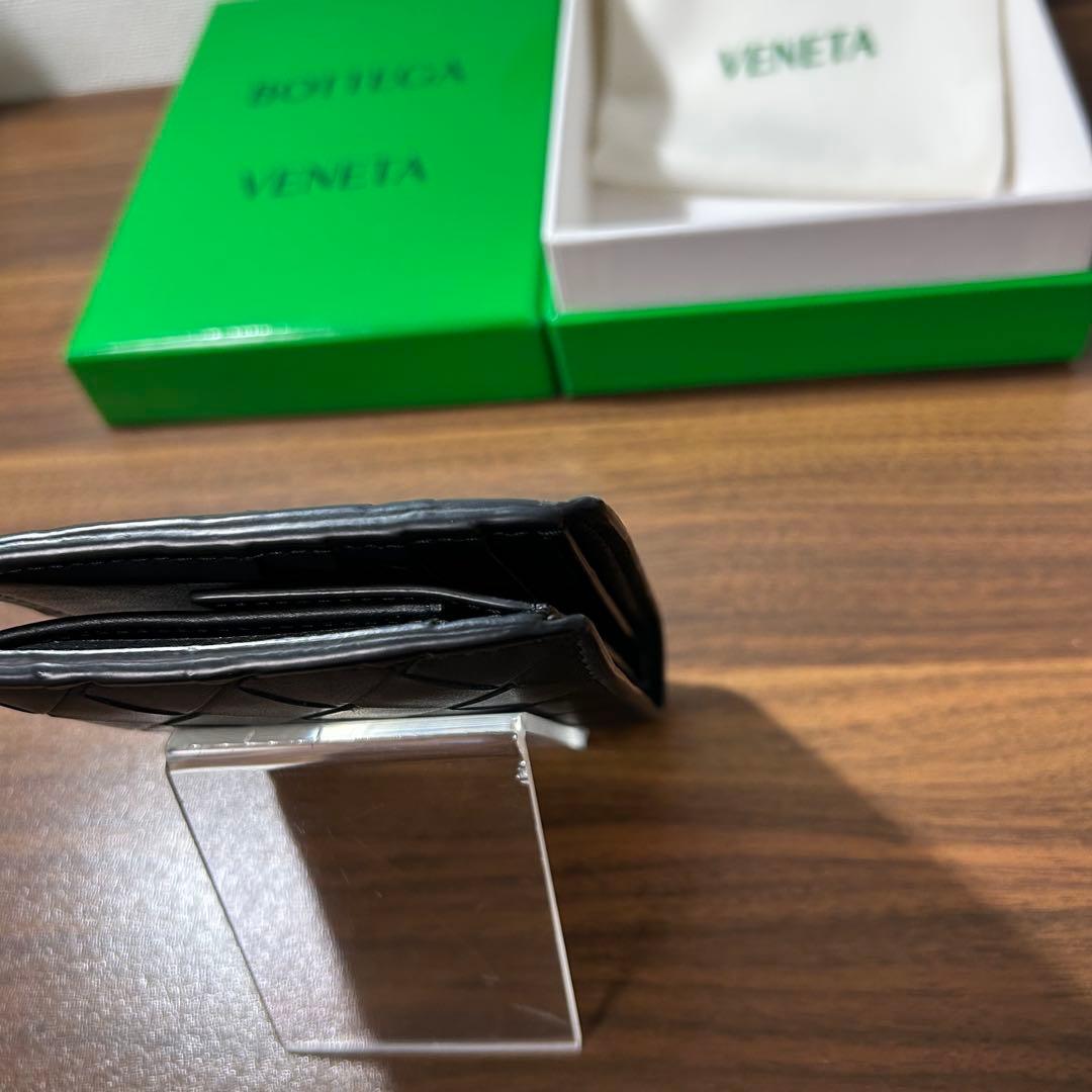 BOTTEGA VENETA／イントレチャートパース付二つ折ウォレット／黒