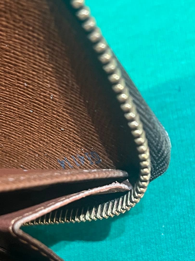 早い物勝ち！　 Louis Vuitton モノグラム ジッピーウォレット