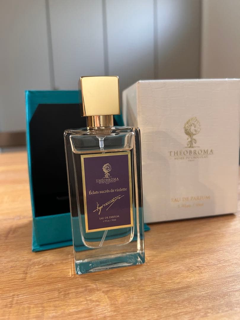 テオブロマ　エクラスクレドヴィオレット　スミレ