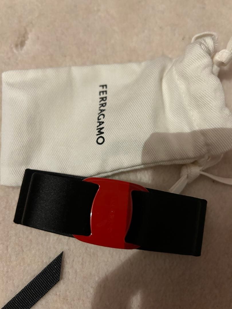 Ferragamo ヴァラ リボン バレッタ ブラック