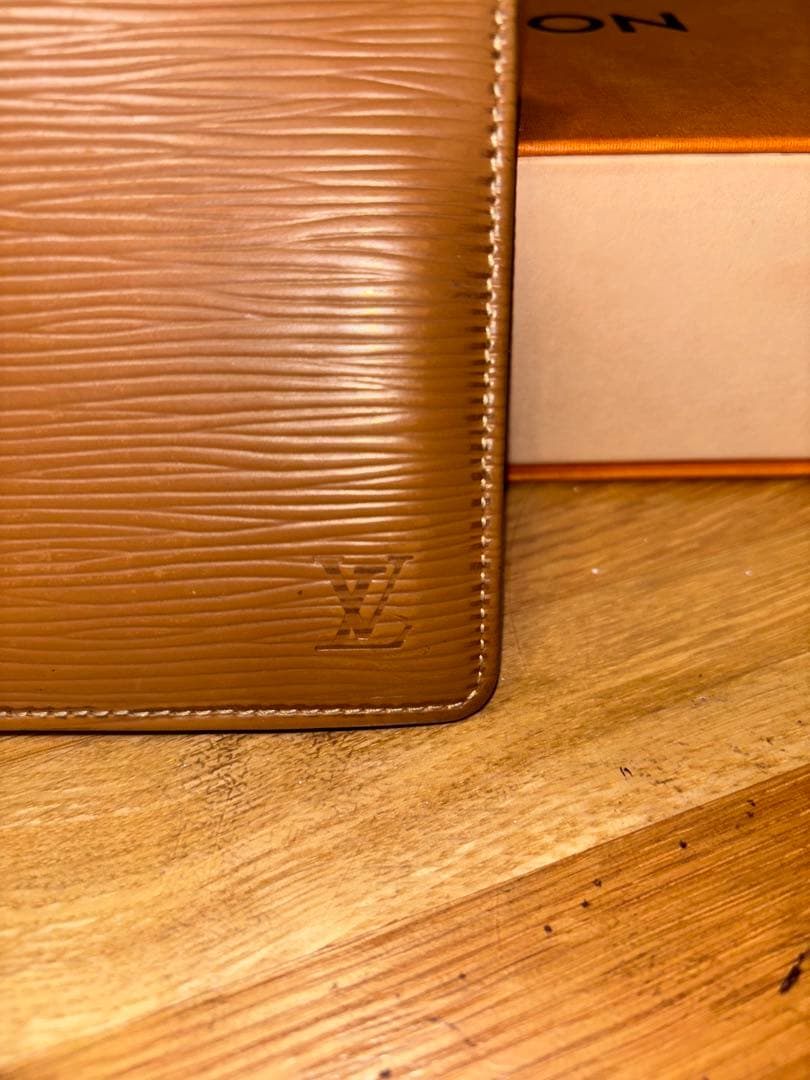 ケ*ウ様 ルイヴィトン エピ ポルトフォイユ・マルコ 二つ折り財布