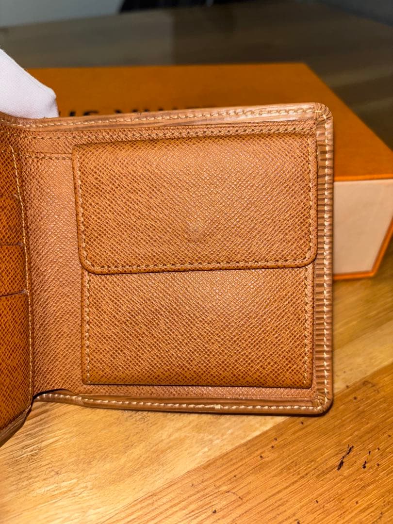 ケ*ウ様 ルイヴィトン エピ ポルトフォイユ・マルコ 二つ折り財布