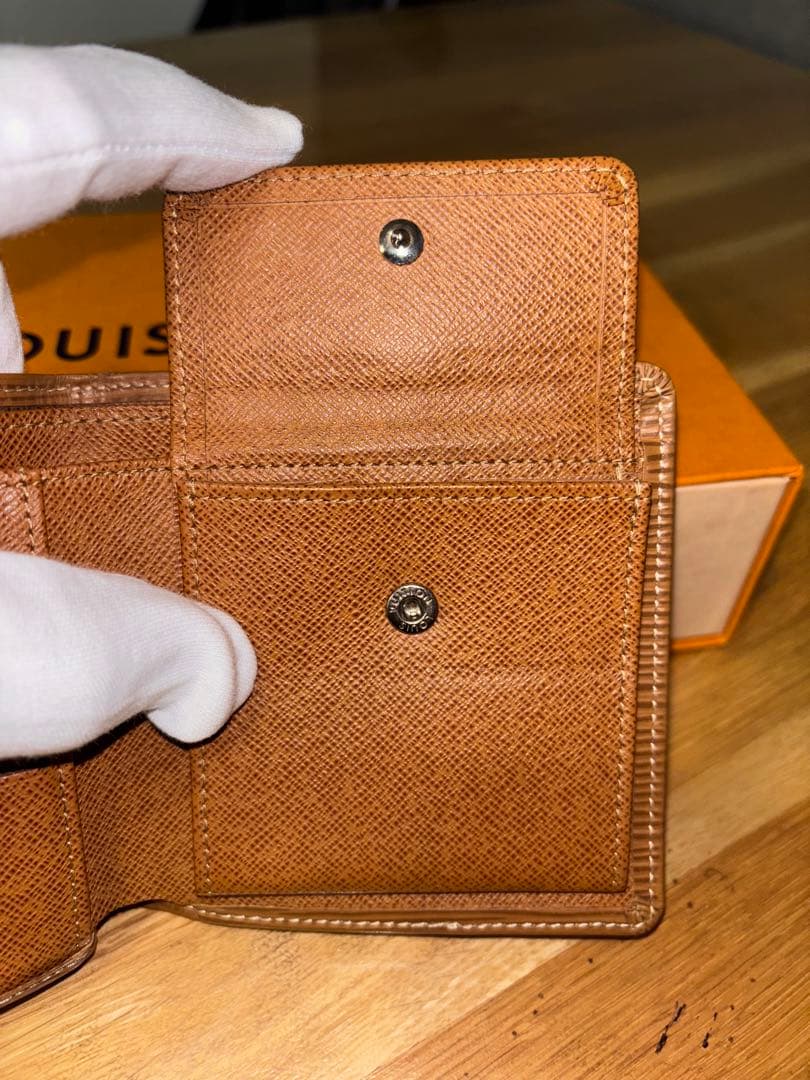 ケ*ウ様 ルイヴィトン エピ ポルトフォイユ・マルコ 二つ折り財布