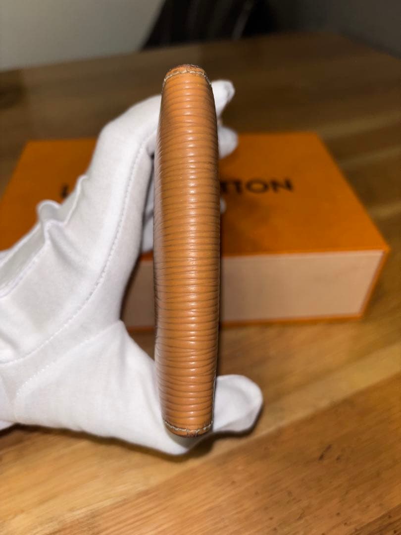 ケ*ウ様 ルイヴィトン エピ ポルトフォイユ・マルコ 二つ折り財布