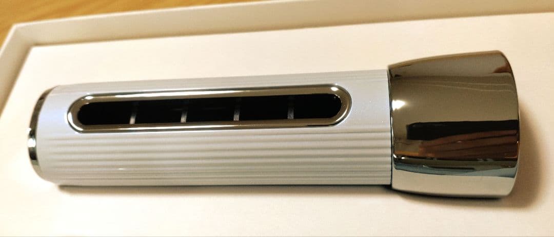 正規品 新品 未使用 ReFa リファビューテック リセッター　ホワイト