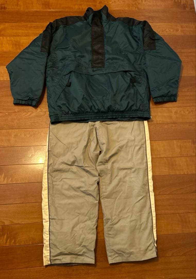 スノーボード　ウェア上下　NIKE SKECHERS バック付き
