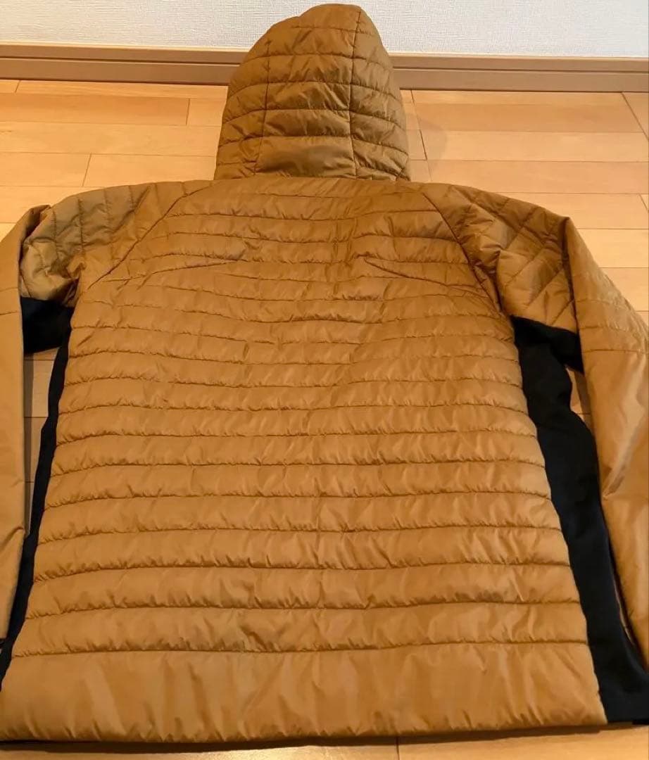 11月26日まで出品❗️【極美品】デサントアクティブスーツハイブリッドフーディXL