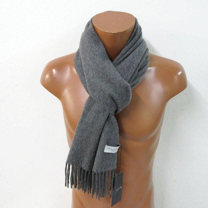 定価33000円の半額マッキントッシュロンドン新品タグ付カシミヤ100％マフラー