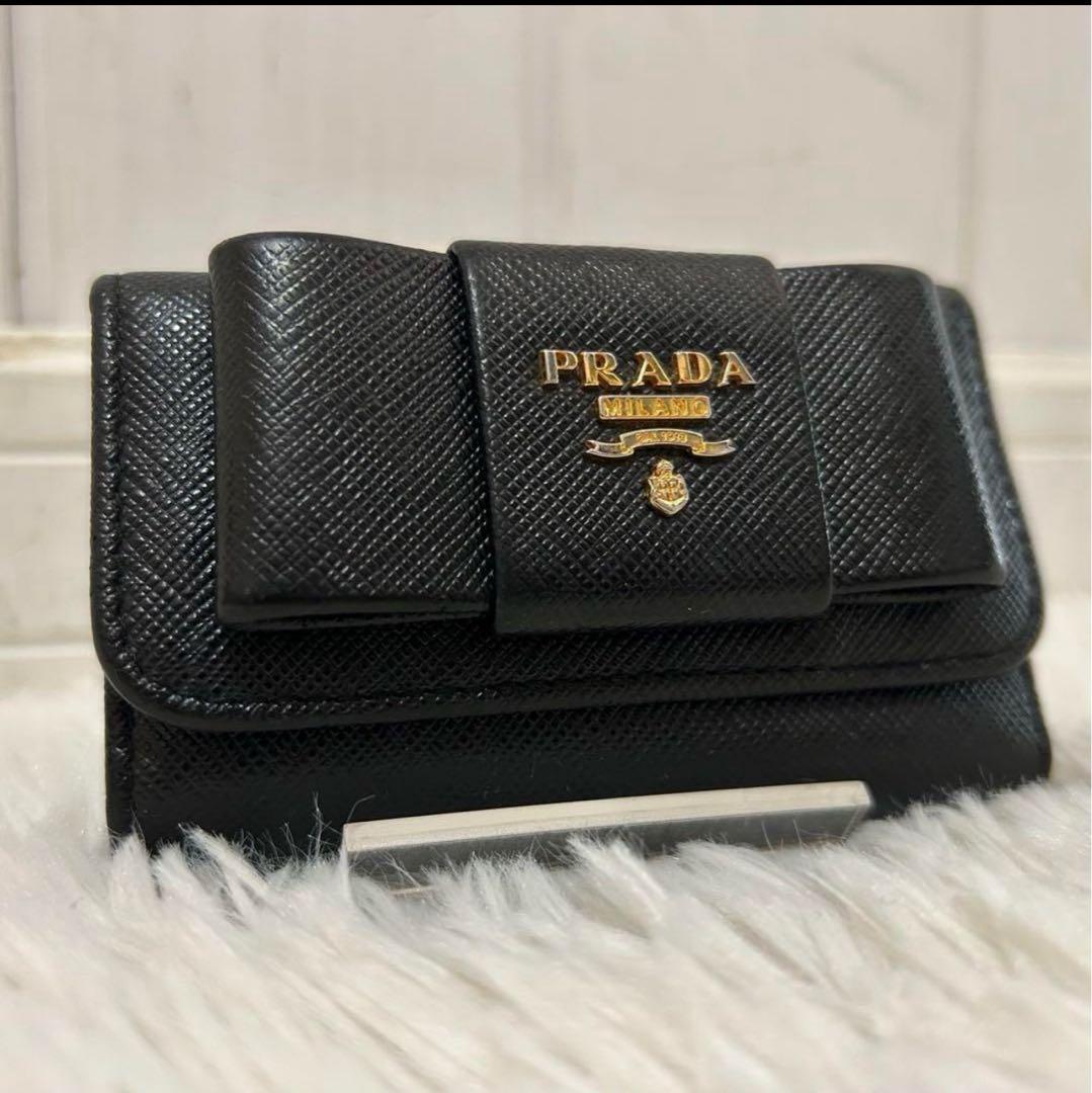⭐️美品⭐️プラダ キーケース サフィアーノレザー 6連 リボン 黒 ブラック