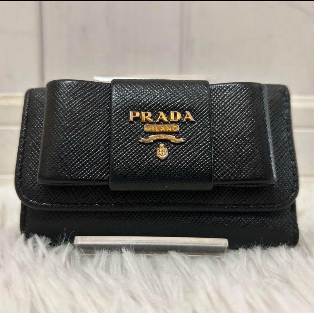 ⭐️美品⭐️プラダ キーケース サフィアーノレザー 6連 リボン 黒 ブラック