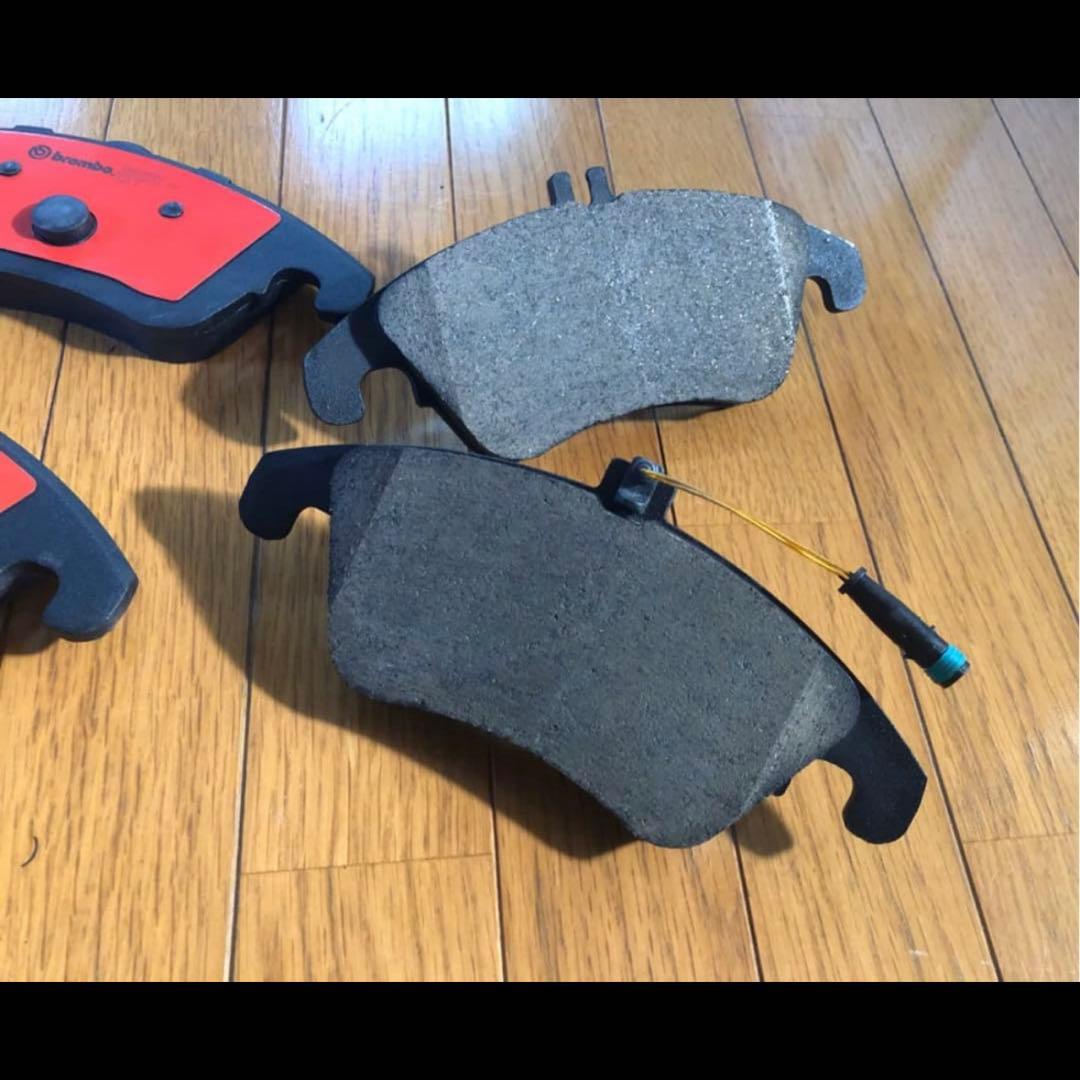 新品 Cクラス w204 ブレンボ フロントブレーキパッド左右 センサー付ベンツ