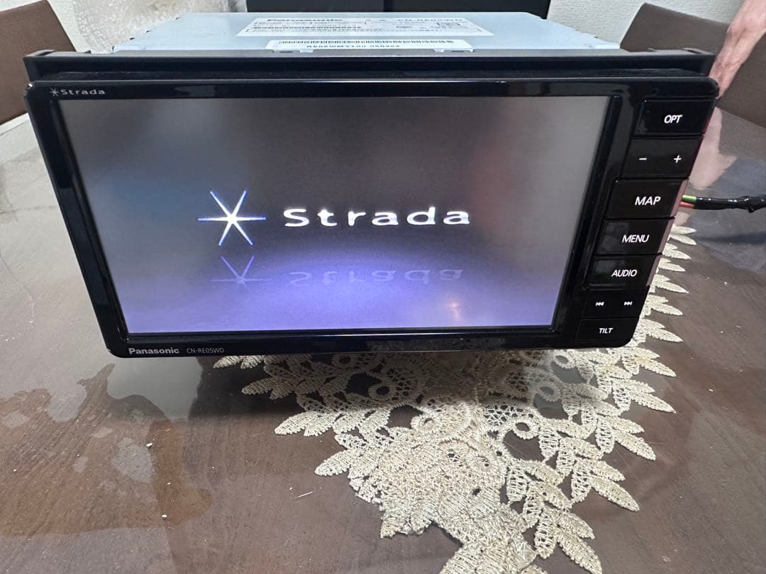 CN-RE05WD Panasonic ストラーダ　カーナビ地図2018年