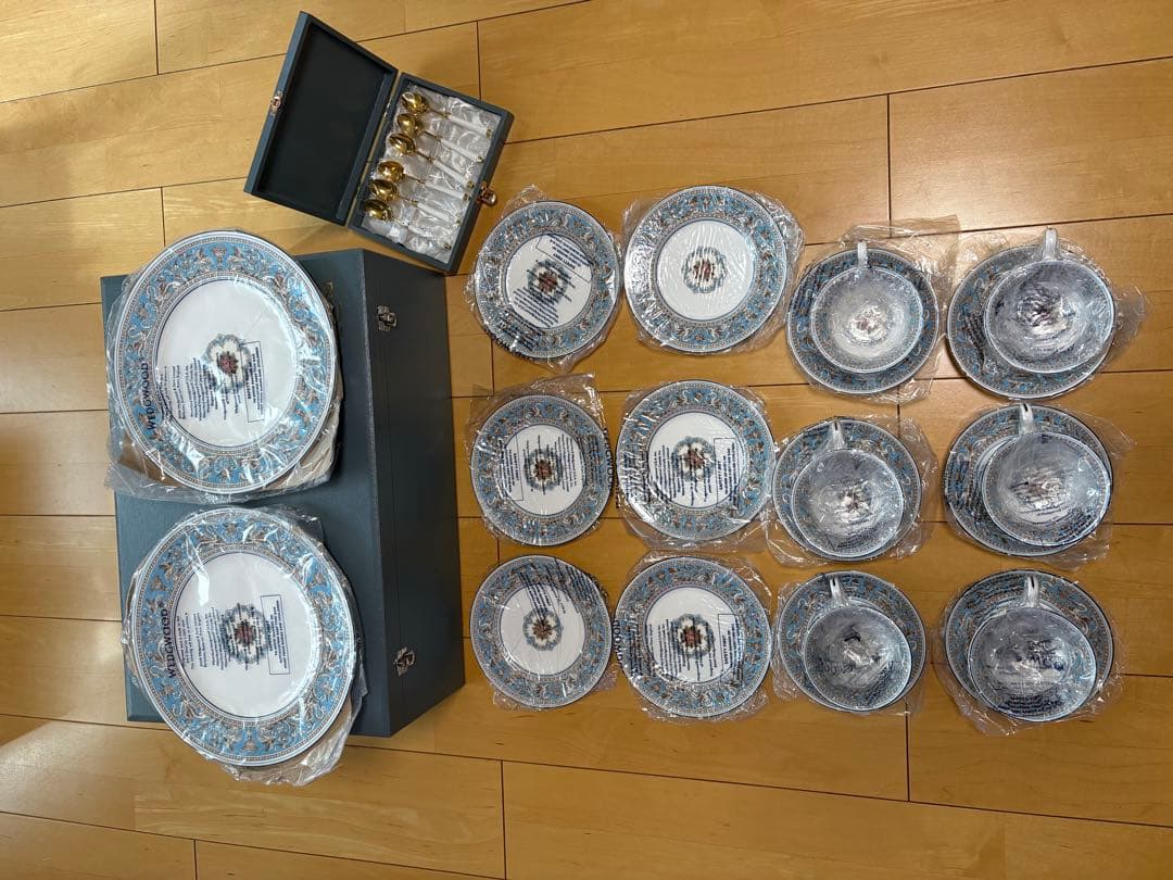  フロレンティーンターコイズ食器セット