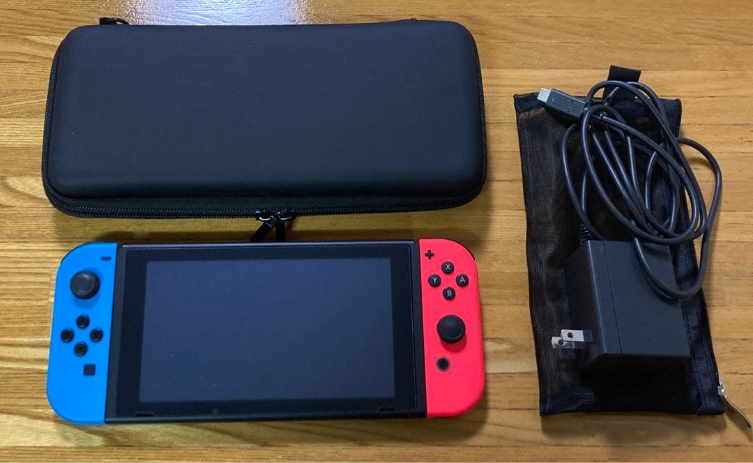 Nintendo Switch 本体 充電器・ケース付き