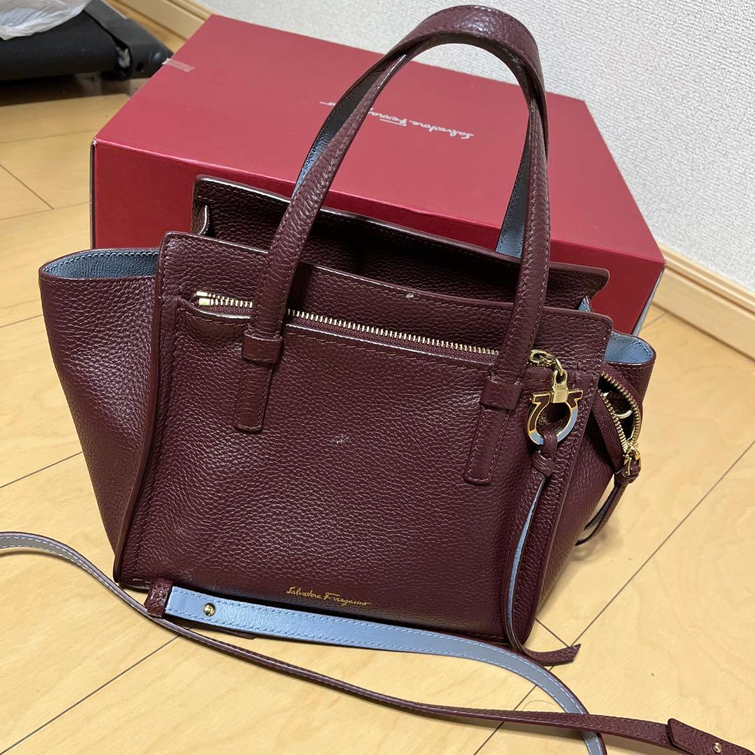 フェラガモ エイミー IC ボルドー レザー 2wayバッグ