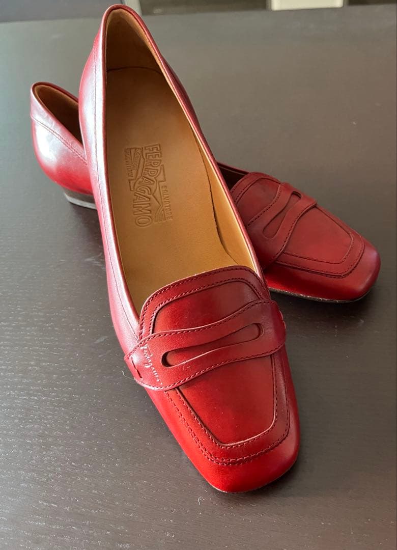 【未使用品】サルヴァトーレフェラガモ 23cm パンプス