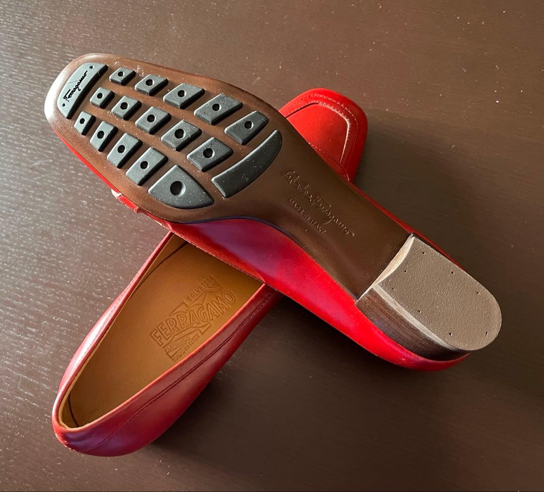 【未使用品】サルヴァトーレフェラガモ 23cm パンプス