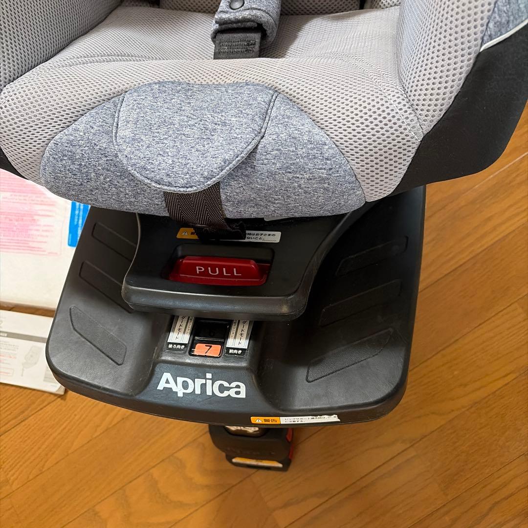 アップリカ　クルリラ　ベビー&チャイルドシートisofix 回転タイプ