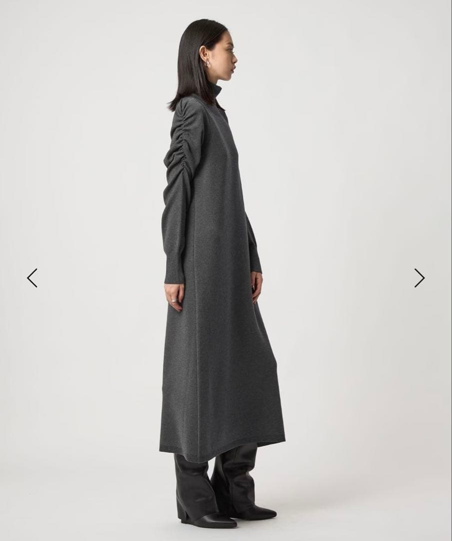 ＜EMMEL REFINES＞ギャザーパフスリーブ タートルニット ワンピース