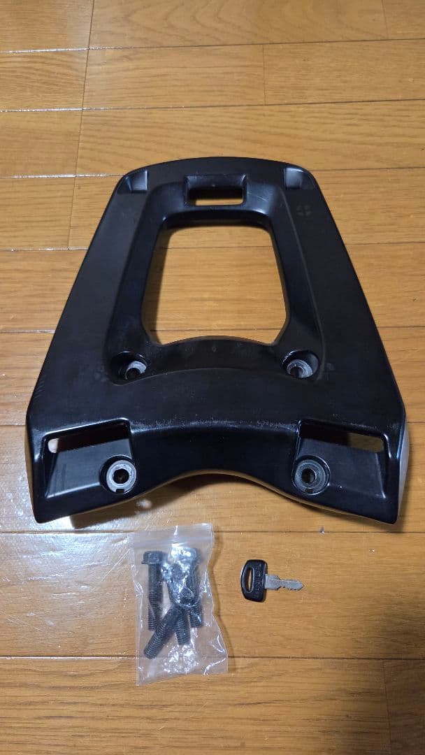 PCX125 ホンダ純正リアボックス 35リットルリアキャリア付き　セット販売