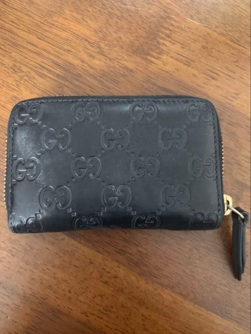 GUCCI ブラック レザー財布 GGパターン