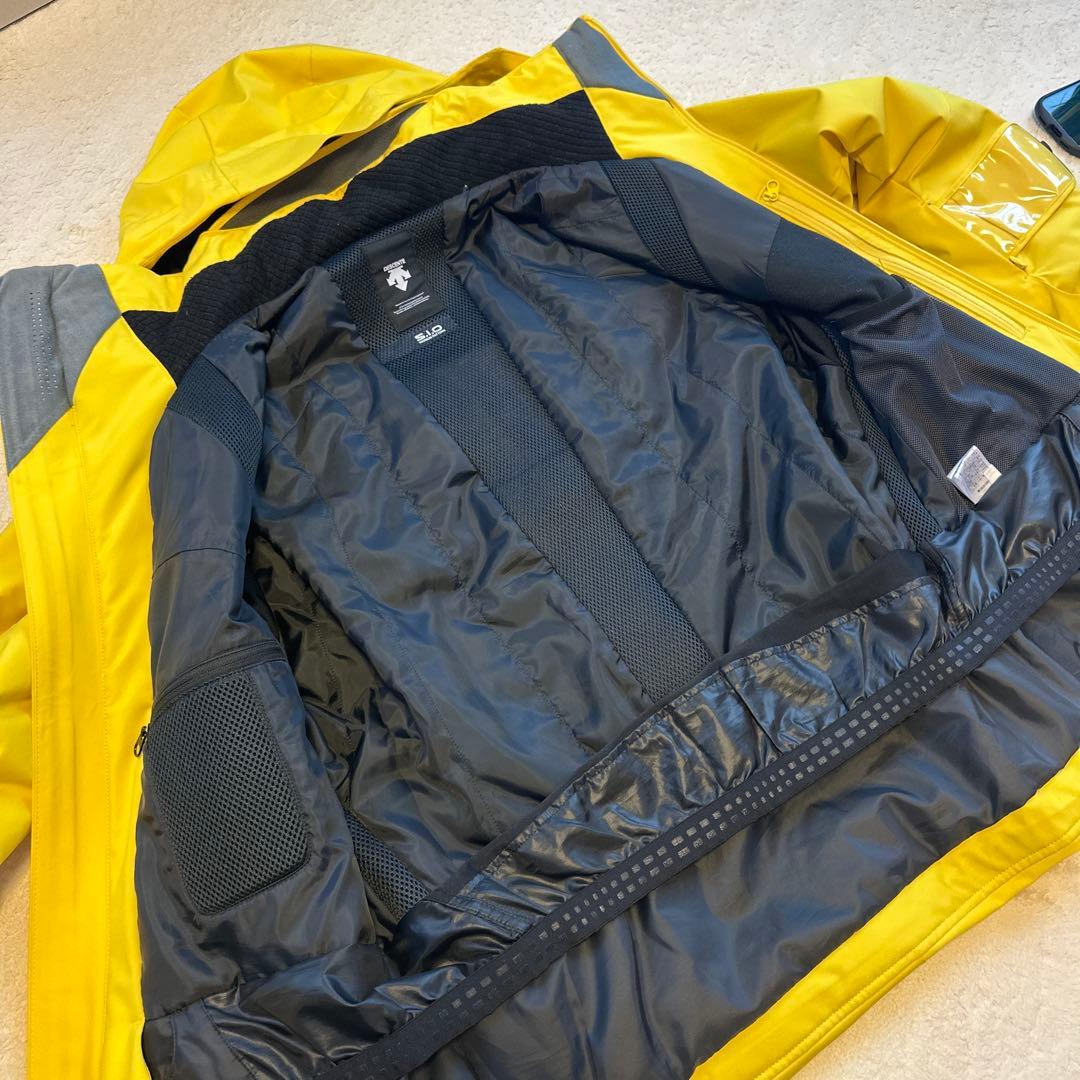 DESCENTEスキーウェア （上）