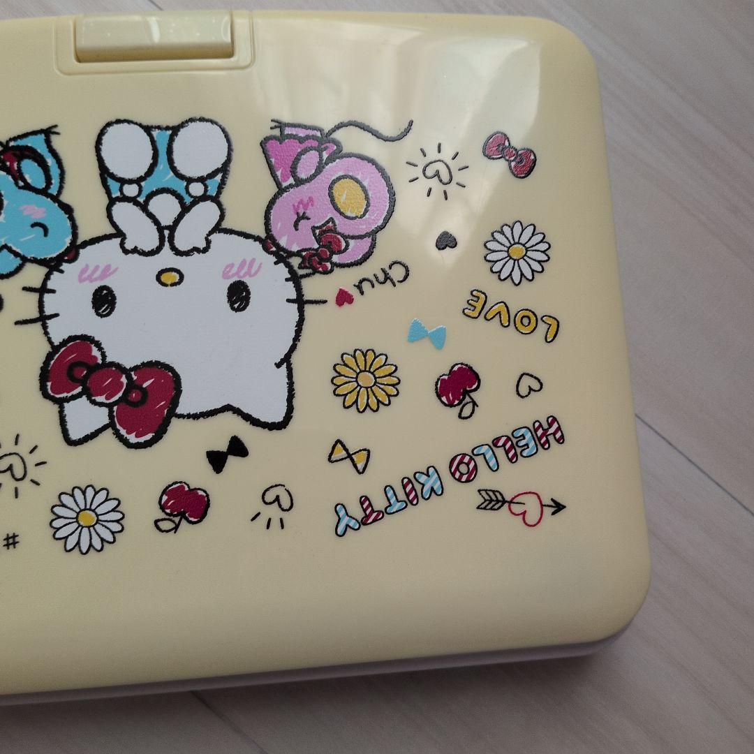 美品ハローキティモデル 9inchDVDプレーヤーSANRIOサンリオAvox