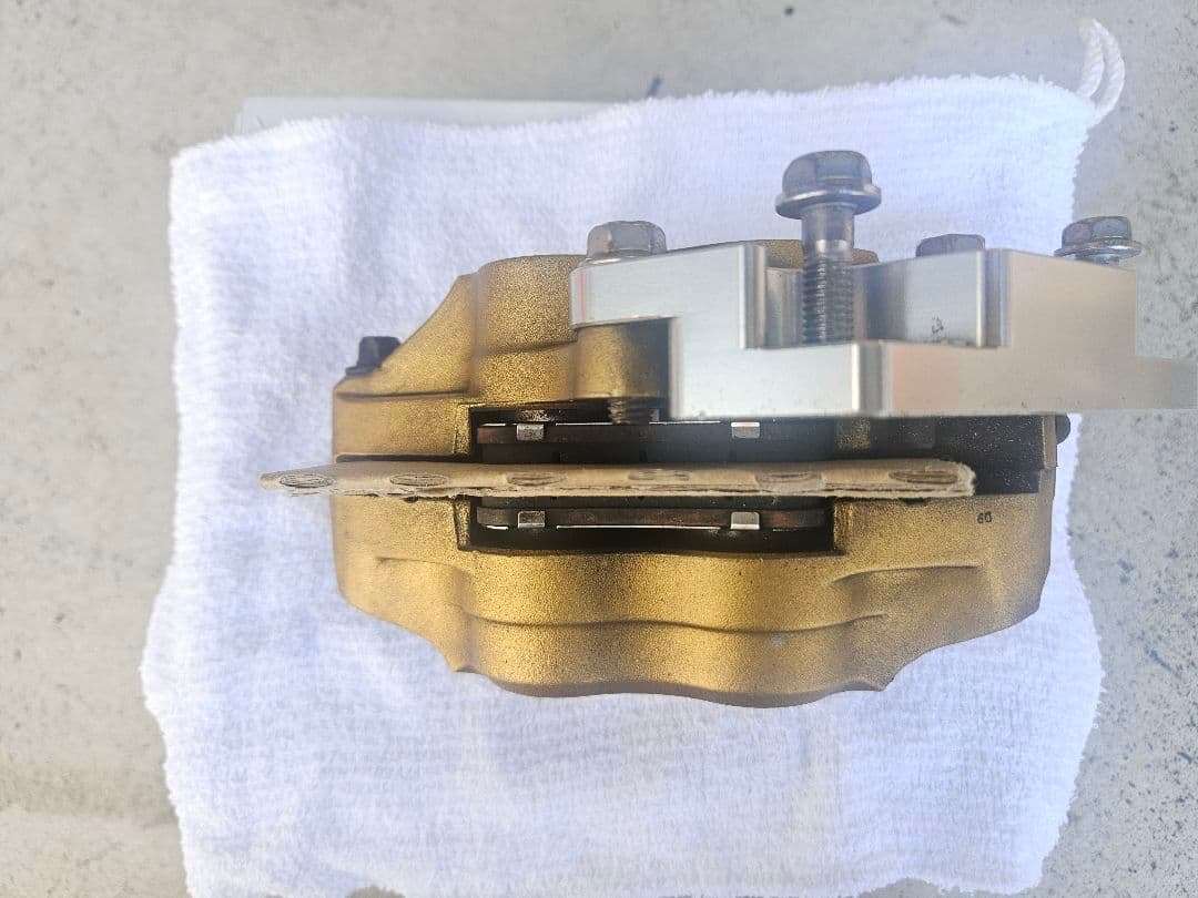 VTR取外し品 ニッシン 4POT キャリパー