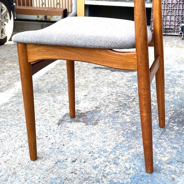 北欧ビンテージ家具　ダイニングチェア　天然木　ファブリック　B