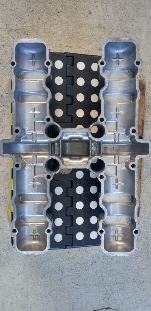 KZ1000 ヘッドカバー　素地色